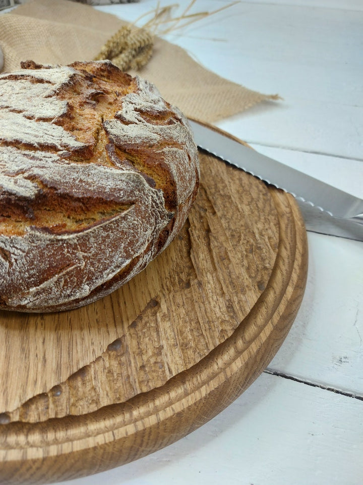 Premium Oak Board, Artisanal Bread Serving Platter, Elegant Circular Bread Cutting Board, Gourmet Serving Wheel, Stylish Baking Accessory, Round Cutting Board with handle, Charcuterie Board For Serving, Chopping Board, Cheese Board, Gift For Mum, Decoration For Easter Table