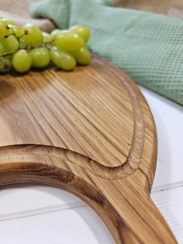 Round Cutting Board with handle, Charcuterie Board For Serving, Bread Cutting Board, Cheese Board, Gift For Mum, Decoration For Easter Table, Gift For Her